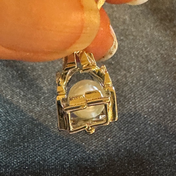 Authentic Disney Mitsukoshi Pick-A-Pearl Pendant – EPCOT Japan Pavilion - Picture 5 of 8